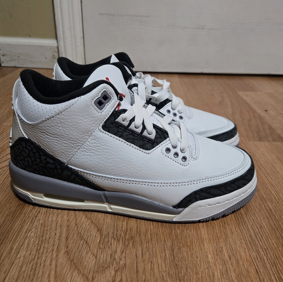 Air Jordan 3 Retro Cement Grey GS 6Y DM0967-106 NWOB - Picture 3 of 8
